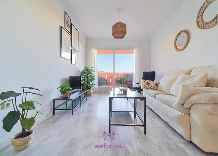 Weforyou Torrequebrada & Golf Apartment