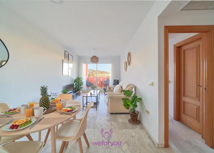 Weforyou Torrequebrada & Golf Apartment